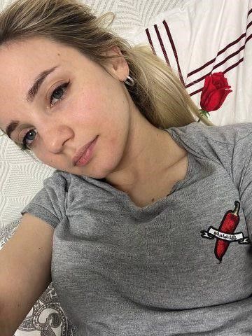 Девушки на час: как выбрать компанию без лишнего пафоса